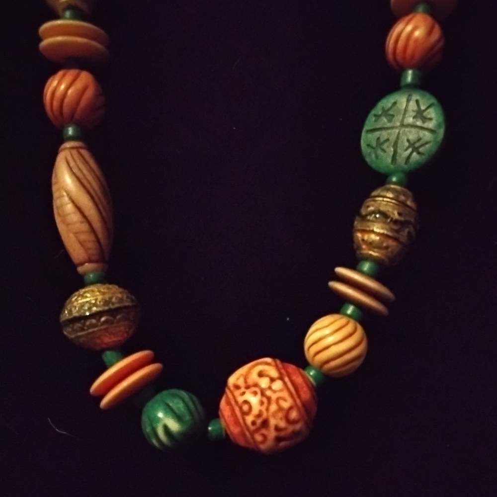 80's Unique Wooden Bead Strand